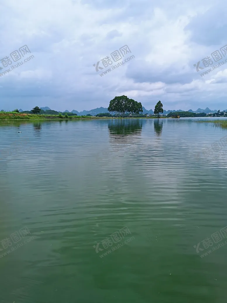 编号：47590109190622552578【酷图网】源文件下载-湖泊水库风景