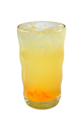 玻璃杯里的蜂蜜柚子茶