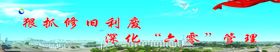蓝天白云背景蓝色调草地