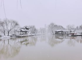 雪中瘦西湖美景