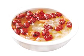 银耳莲子羹