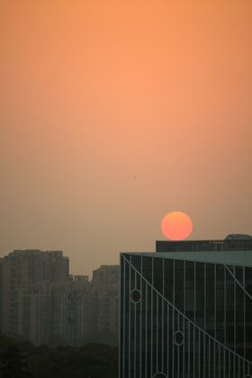 夕阳掐手父亲节海报