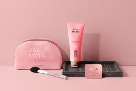 化妆品样机护肤香水瓶贴图海报