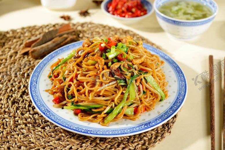 编号：16803011021703081295【酷图网】源文件下载-肉丝炒粉