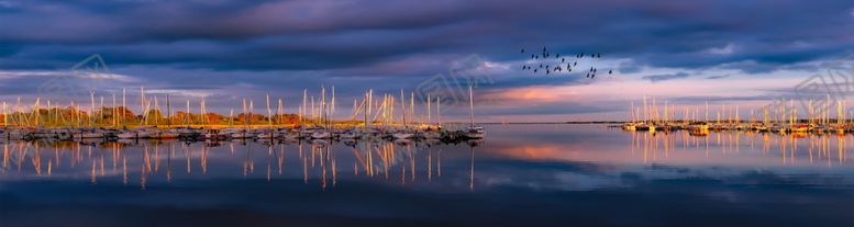 编号：46993209201001478368【酷图网】源文件下载-现代码头大海床头装饰画