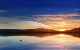 夕阳下的湖泊