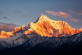 梅里雪山日照