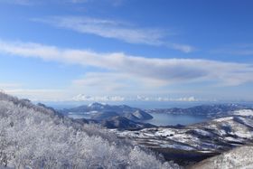 天山雪景山脉摄影