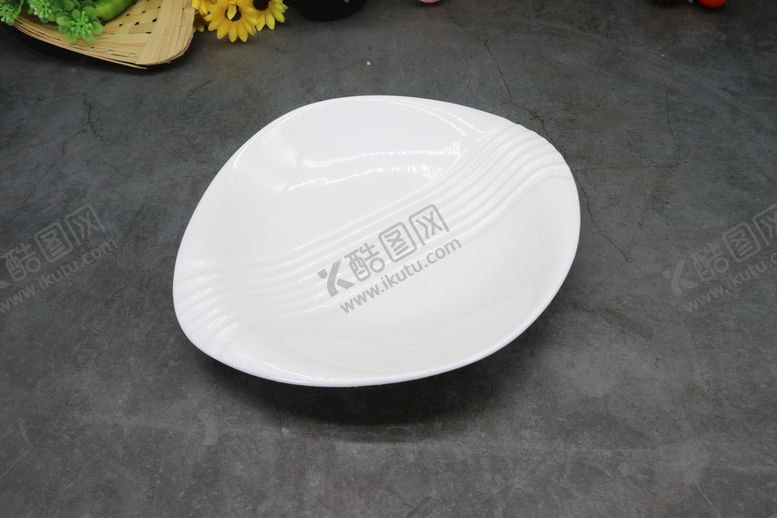 编号：50873004250843033776【酷图网】源文件下载-白色盘子