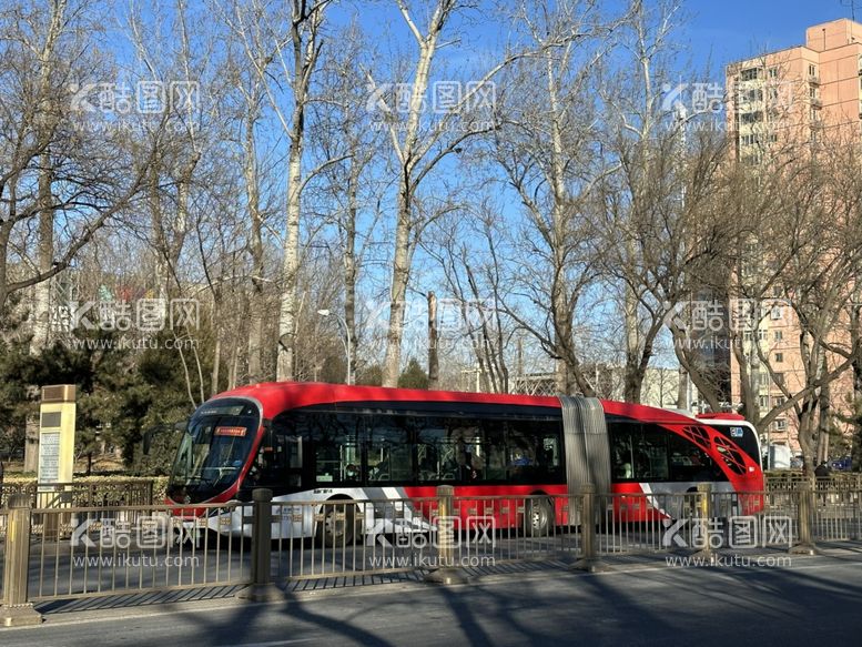 编号：27936312212331536008【酷图网】源文件下载-公共汽车