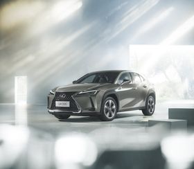 雷克萨斯UX200