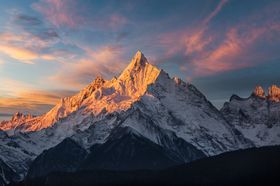 珠穆朗玛峰